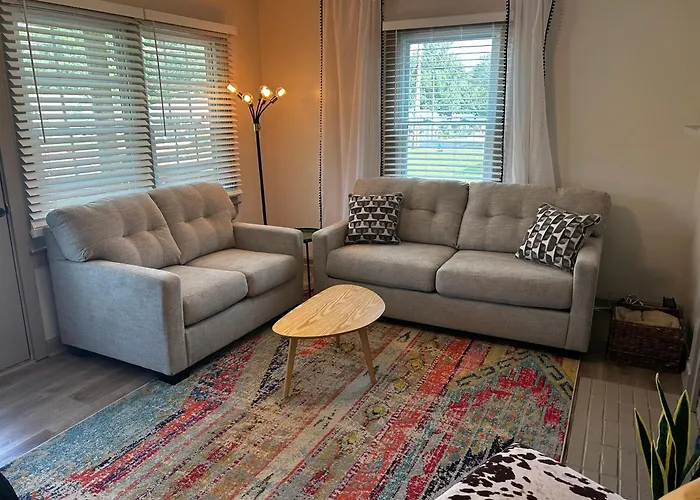 Blue Bungalow W/ Free Golf Cart 1/2 Mi From Square